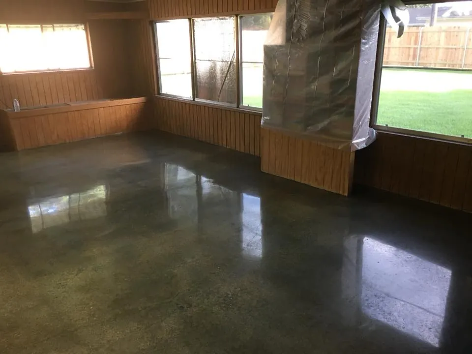 Tampa humidity and high water table effect on epoxy floor adhesion